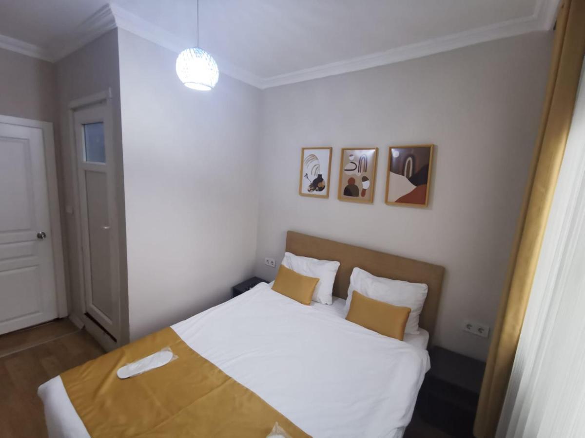 Konut Wooden House Hotel อิสตันบูล ภายนอก รูปภาพ
