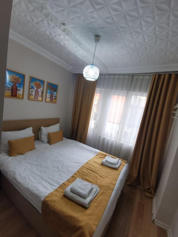 Konut Wooden House Hotel อิสตันบูล ภายนอก รูปภาพ