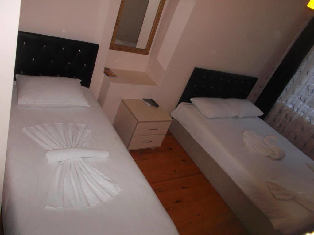 Konut Wooden House Hotel อิสตันบูล ภายนอก รูปภาพ